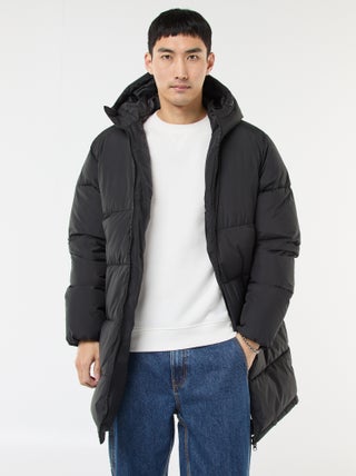 Piumino lungo con cappuccio tinta unita