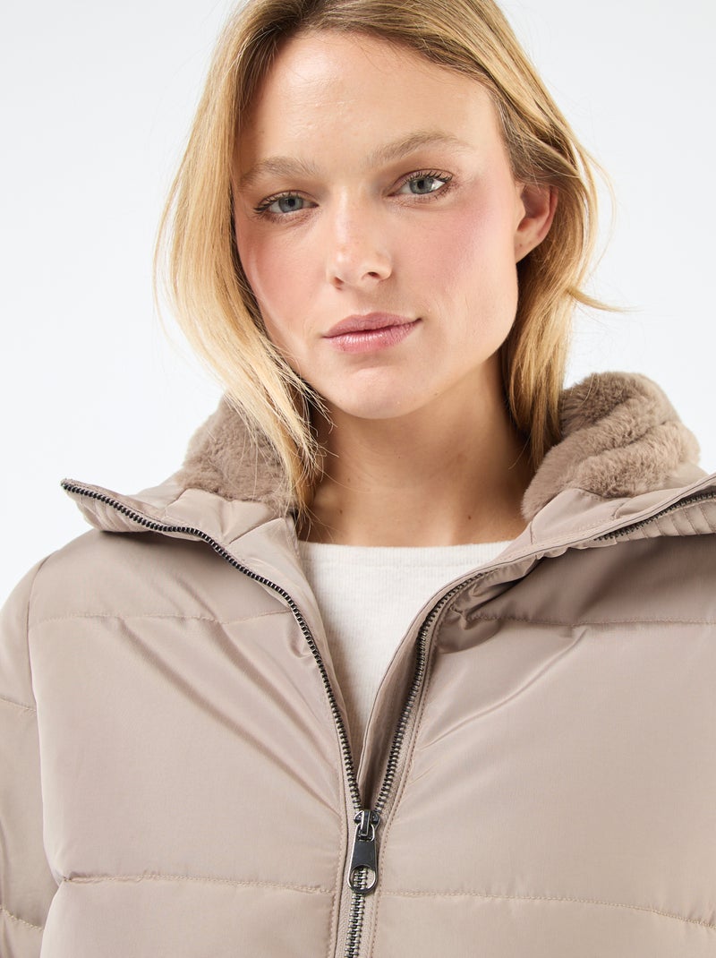 Piumino midi imbottito con cappuccio Beige - Kiabi