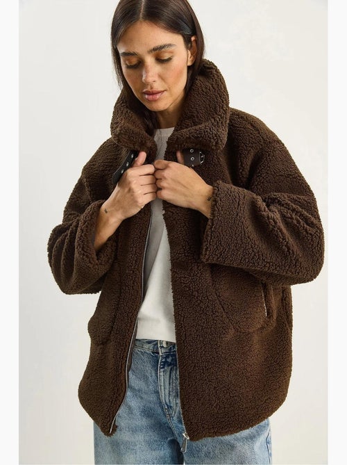 Piumino oversize in maglia peluche con chiusura a zip lucci - Kiabi Piumino oversize in maglia peluche con chiusura a zip lucci - Kiabi