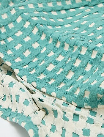 Plaid bicolore con design goffrato (180 x 200 cm)