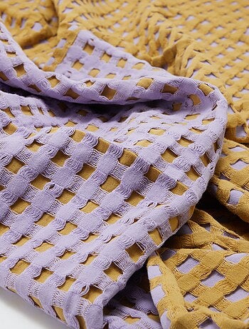 Plaid bicolore con design goffrato (180 x 200 cm)