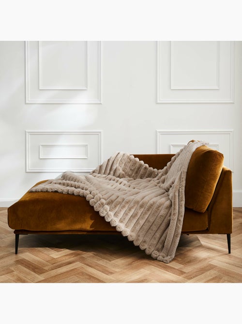 Plaid in Poliestere BOUDOIR Douceur d'Intérieur - Kiabi Plaid in Poliestere BOUDOIR Douceur d'Intérieur - Kiabi