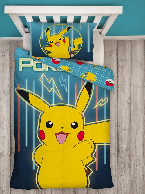 Pokémon, Completo Letto Bambino Stampato Reversibile, PIKACHU LASER, Copripiumino 140x200 cm - Kiabi Pokémon, Completo Letto Bambino Stampato Reversibile, PIKACHU LASER, Copripiumino 140x200 cm - Kiabi