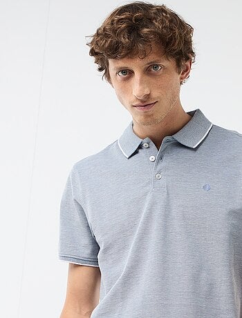 Polo con ricamo sul petto