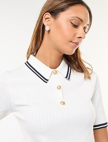 Polo in maglia a coste con colletto con bottoni dorati