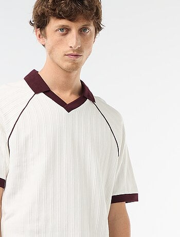 Polo in tessuto fantasia con collo polo senza bottoni