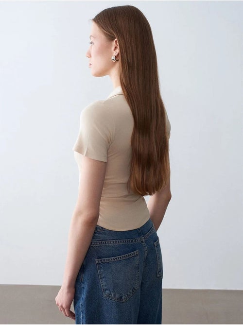 Polo t-shirt cropped da donna slim fit dilvin - Kiabi Polo t-shirt cropped da donna slim fit dilvin - Kiabi