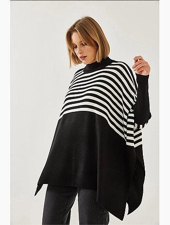 Poncho in maglia a righe lucci