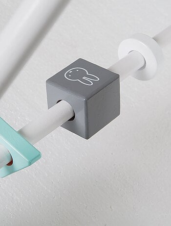 Portico giochi in legno con 3 anelli da dentizione miffy® – ROBA