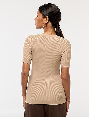 Pullover a coste con maniche corte e scollo tondo lento
