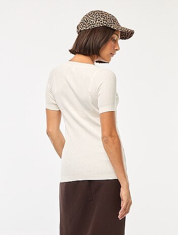 Pullover a coste con maniche corte e scollo tondo lento