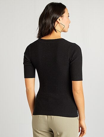 Pullover a coste con maniche corte