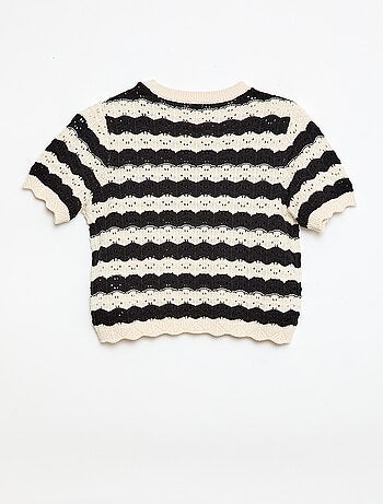 Maglia all'uncinetto a maniche corte