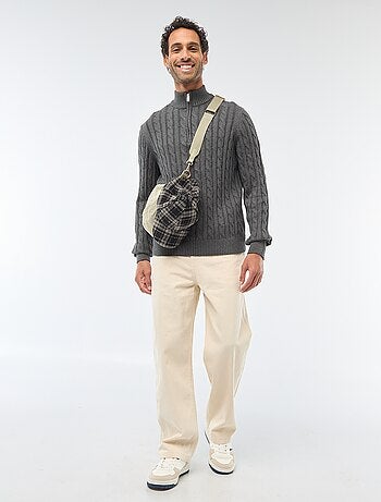 Pullover collo a lupetto con zip e lavorazione a trecce in cotone