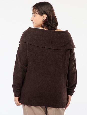 Pullover con scollo bardot e dettaglio sul petto