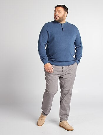 Pullover in maglia con collo con bottoni