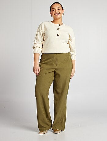 Pullover lavorato a maglia collo con bottoni