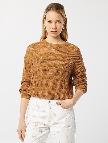 Pullover lavorato all'uncinetto maniche lunghe