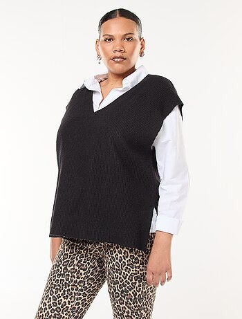 Maglia smanicata tinta unita in maglia tricot
