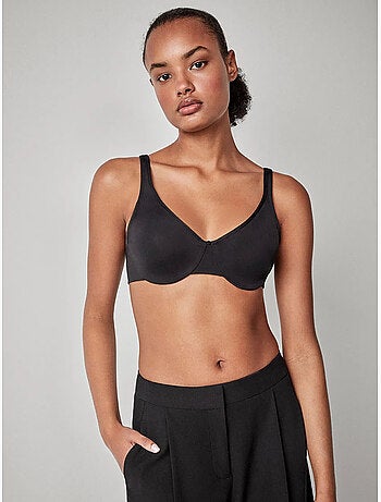 Reggiseno capienza con ferretto e senza imbottitura.
