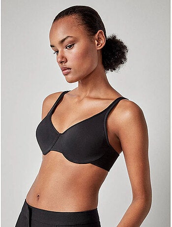 Reggiseno capienza con ferretto e senza imbottitura.