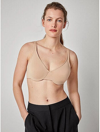Reggiseno capienza con ferretto e senza imbottitura.