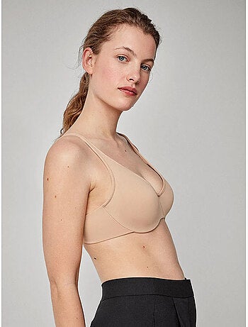 Reggiseno capienza con ferretto e senza imbottitura.