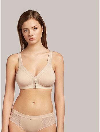 Reggiseno post-operatorio in collaborazione con AECC