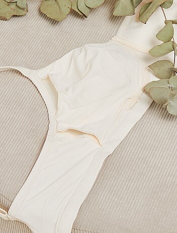 Reggiseno postoperatorio invisibile