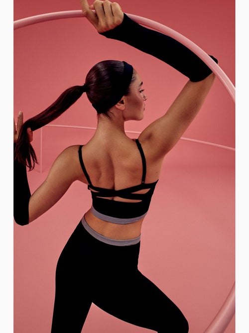 Reggiseno sportivo a righe senza cuciture penti - Kiabi Reggiseno sportivo a righe senza cuciture penti - Kiabi