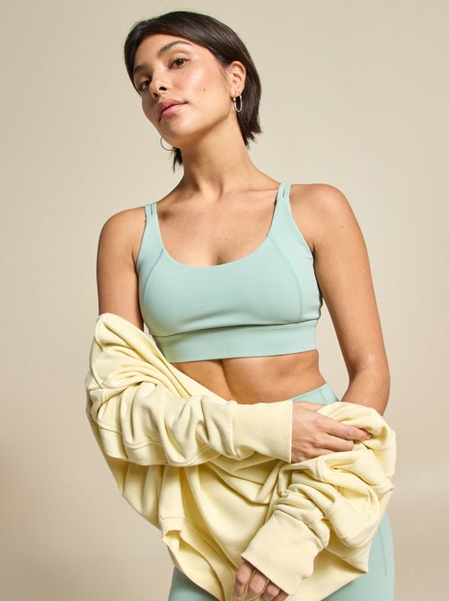 Reggiseno sportivo con effetto twist sul retro, sostegno forte - (ekstract) - Kiabi Reggiseno sportivo con effetto twist sul retro, sostegno forte - (ekstract) - Kiabi