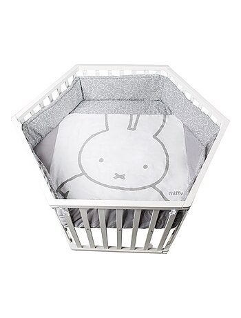 ROBA Box bébé esagonale in legno "Miffy" + tappeto – altezza regolabile – bianco