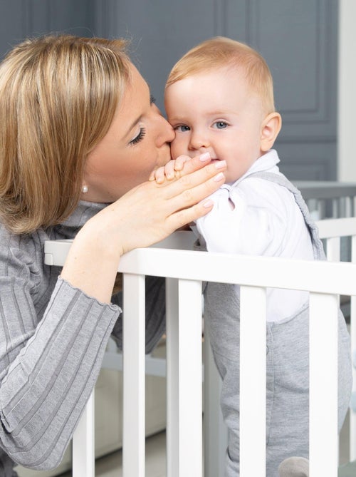 ROBA Box bébé esagonale ROBA Style + tappeto verde ghiaccio – legno bianco - Kiabi ROBA Box bébé esagonale ROBA Style + tappeto verde ghiaccio – legno bianco - Kiabi