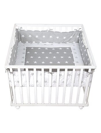ROBA Box bébé in legno 100×100 "Little Stars" + tappeto e ruote con freno – bianco
