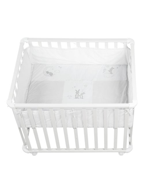 ROBA Box bébé in legno 75×100 "Fox & Bunny" + tappeto e ruote con freno – bianco - Kiabi