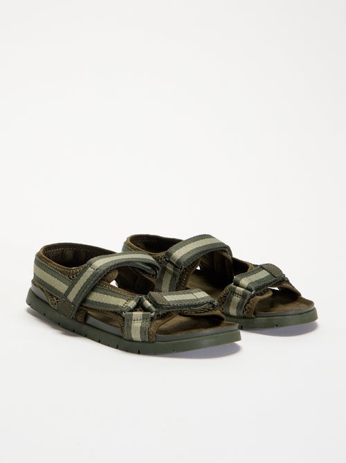 Sandali a doppia fascia con strappo - Kiabi