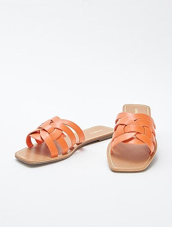 Sandali bassi multi-cinturino