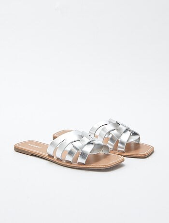 Sandali bassi multi-cinturino