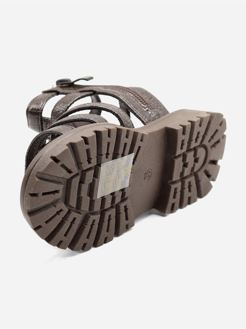 Sandali con cerniera Marrone - Kiabi