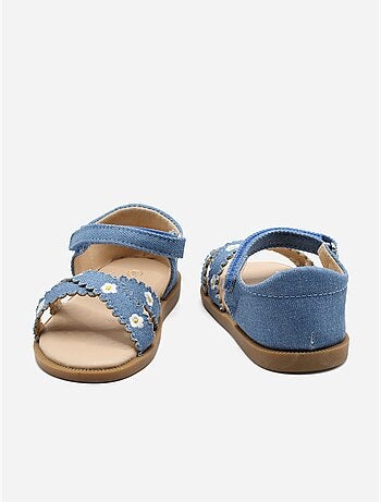 Sandali con chiusura a velcro