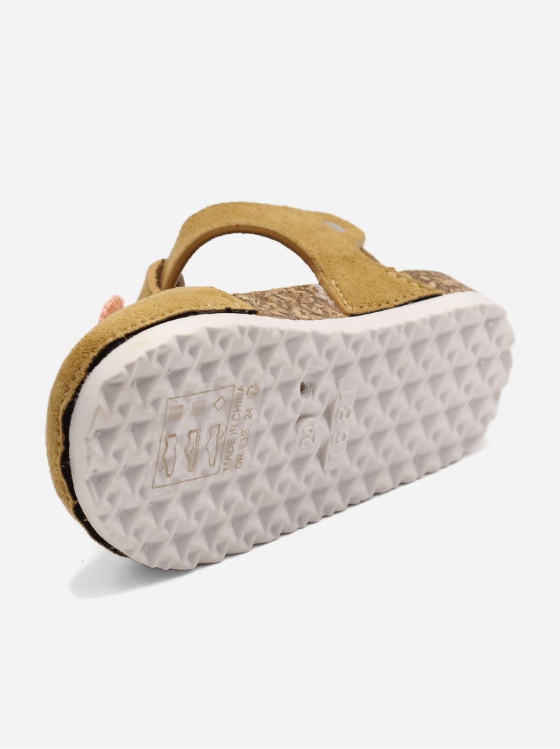 Sandali con chiusura a velcro Cammello - Kiabi