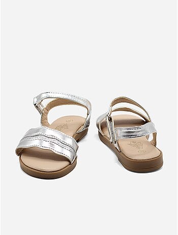 Sandali con chiusura a velcro