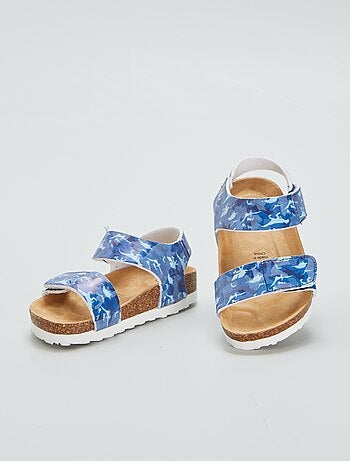 Sandali con chiusure a strappo