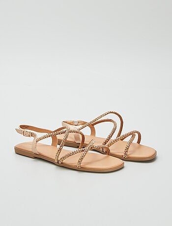 Sandali con cinturini incrociati e strass