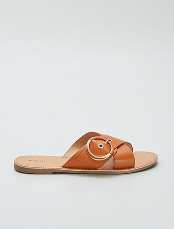 Sandali con cinturini incrociati