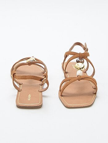 Sandali con dettagli gioiello