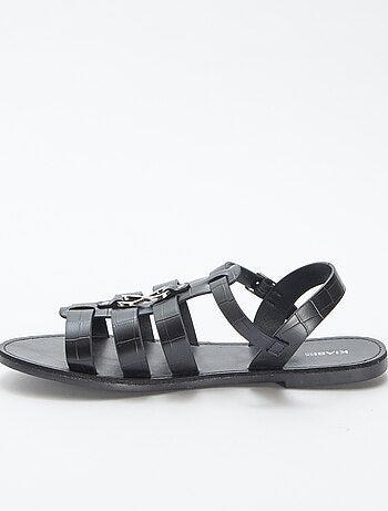 Sandali con dettagli metallizzati