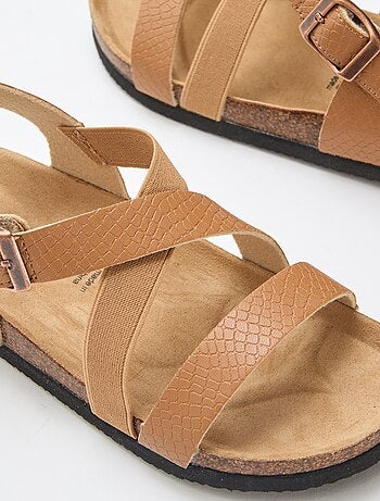 Sandali con fasce incrociate