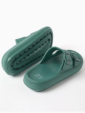 Sandali con plantare in gomma con doppia fibbia