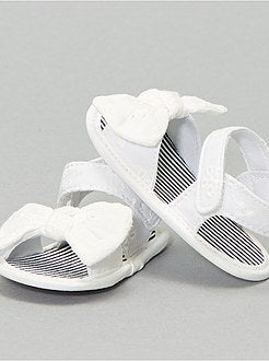 Sandali con ricamo punto inglese - Kiabi